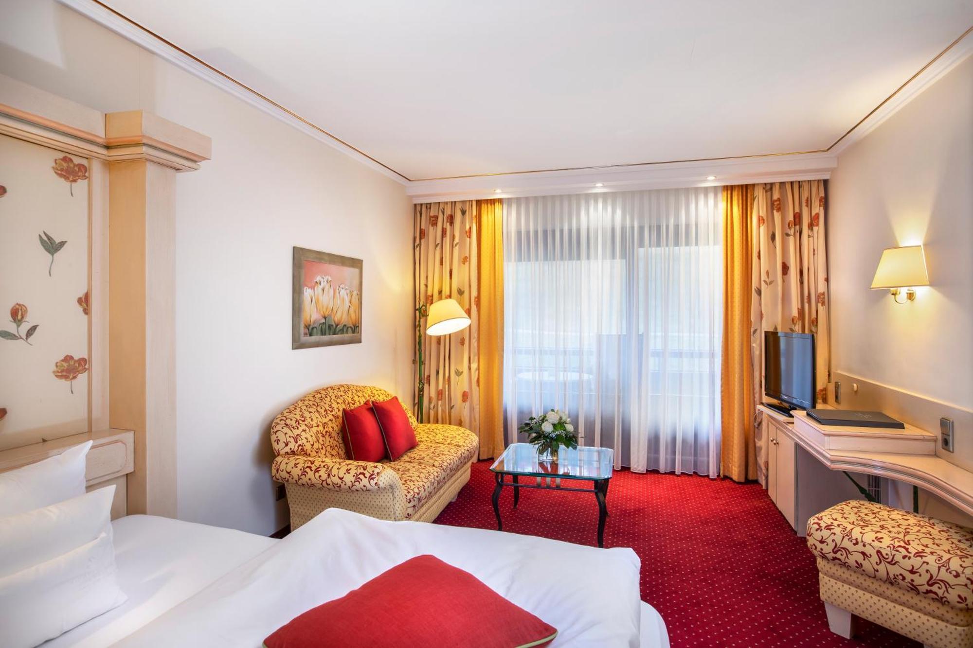 Standard Zimmer mit Balkon